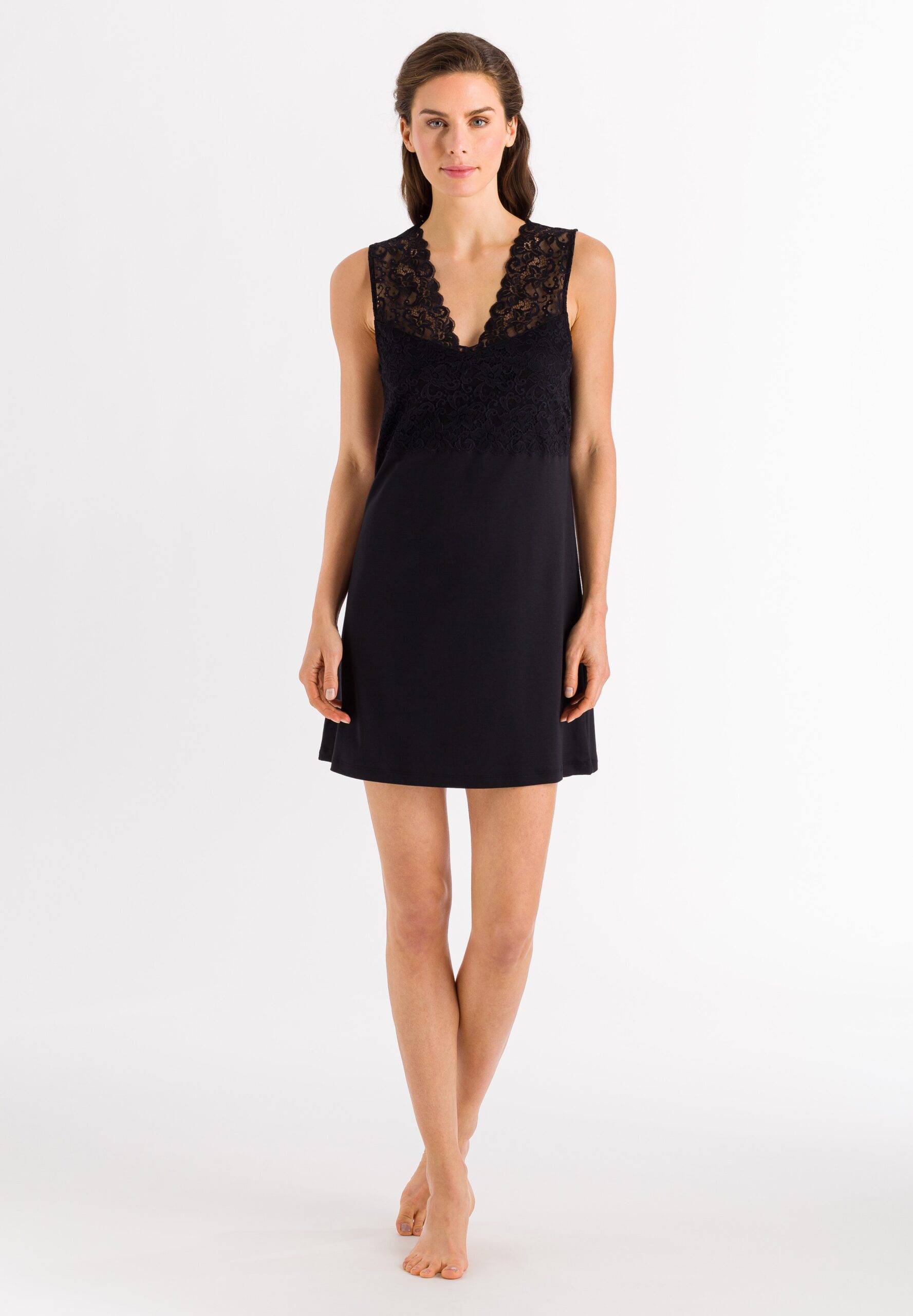 HANRO_Moments_ChemiseDeNuitSansManches_Noir077929_4